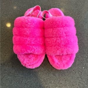 Ugg Women’s Fluff Yeah Slide - Size 9 pink!